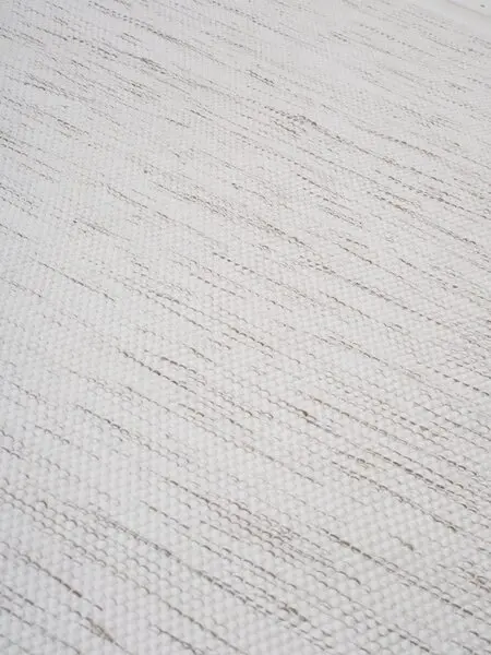 Adonic_Mist_off_white_CU.webp